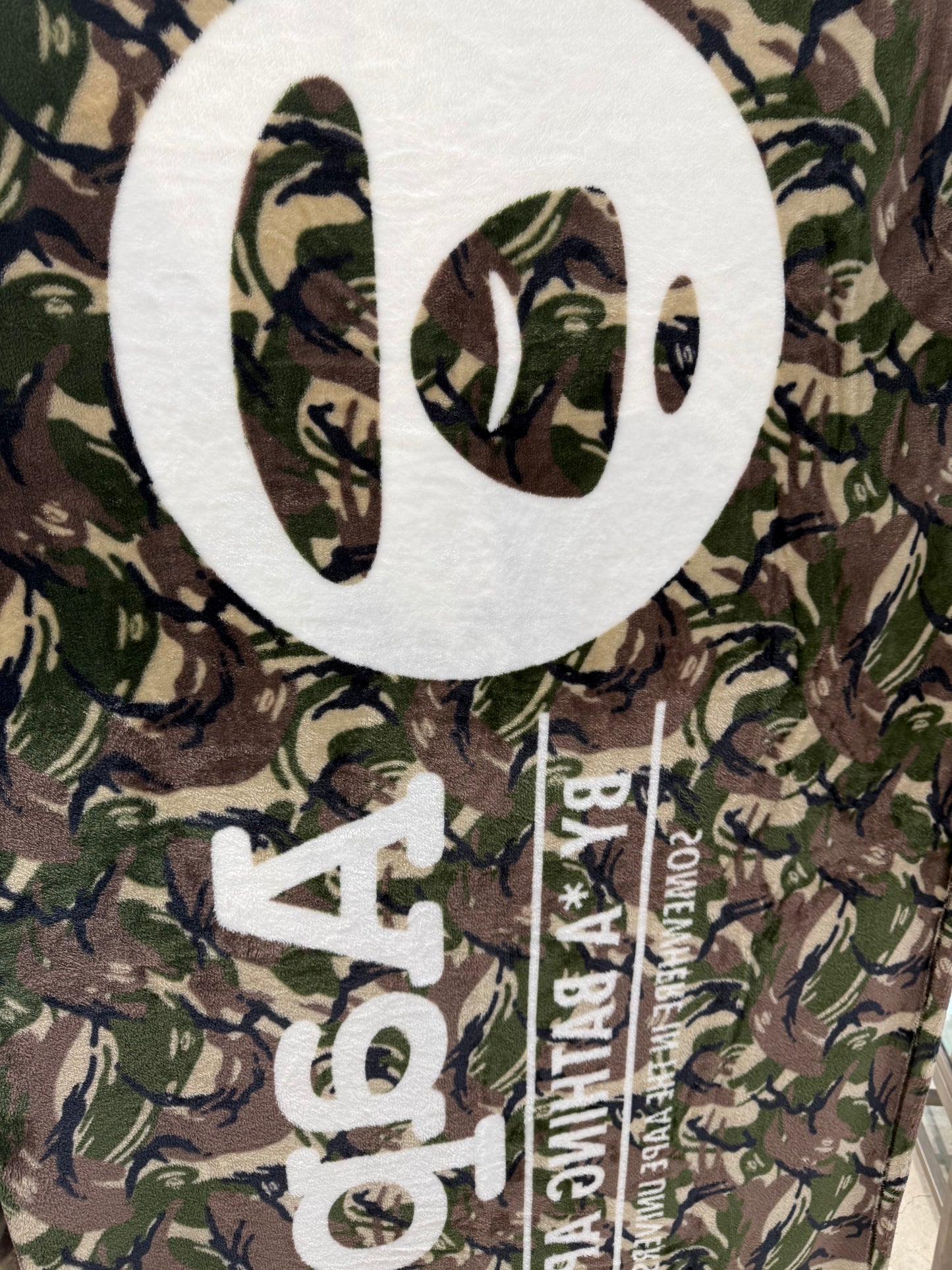 專櫃正品 Aape 迷彩珊瑚絨毛毯