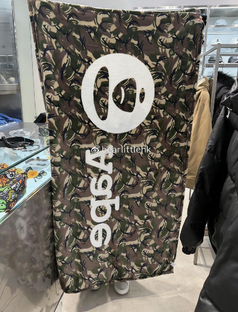 專櫃正品 Aape 迷彩珊瑚絨毛毯