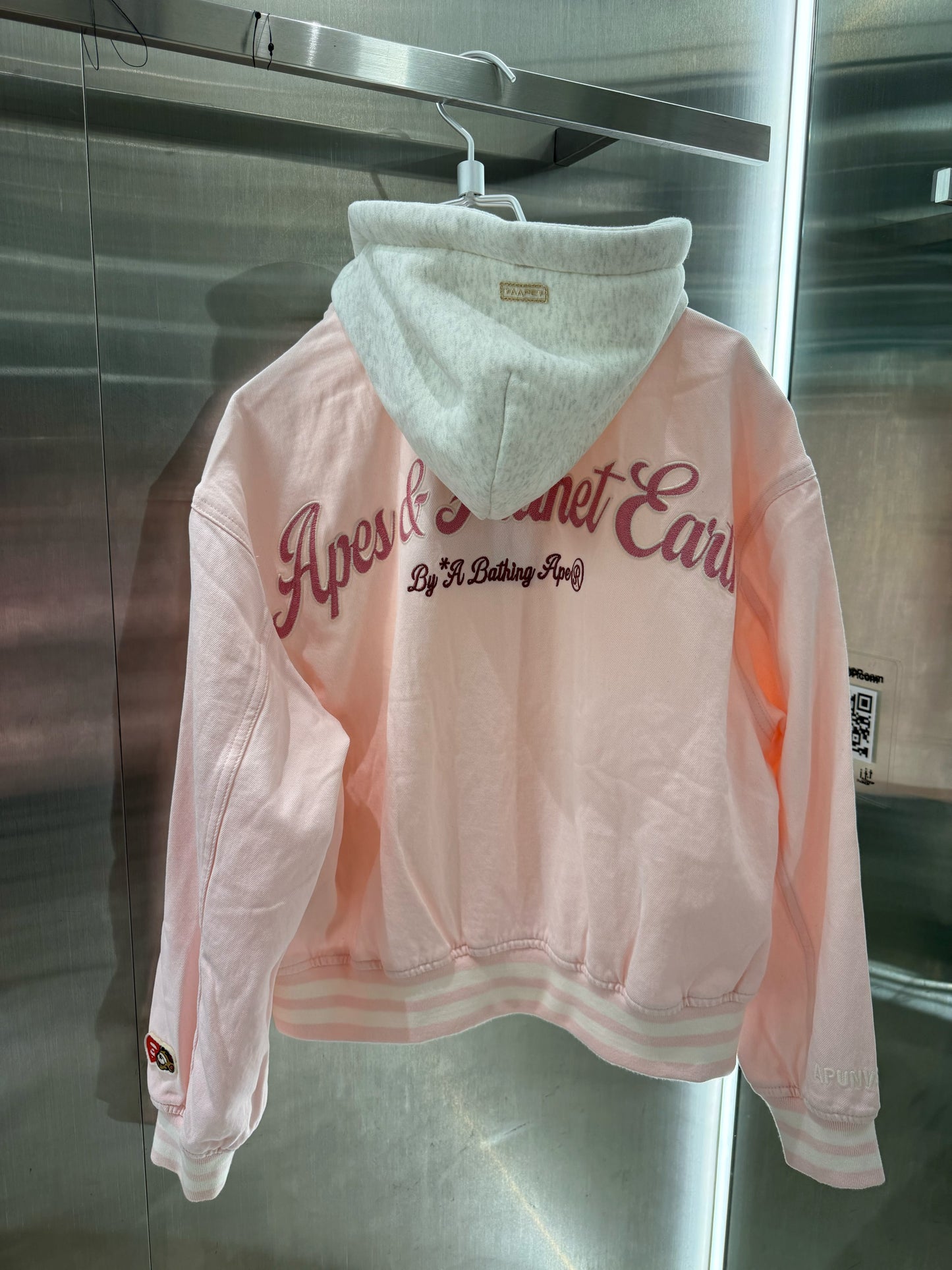 香港代購 專櫃正品 Aape 26春夏 女裝 心型猿人字母刺繡連帽棒球服夾克外套7778