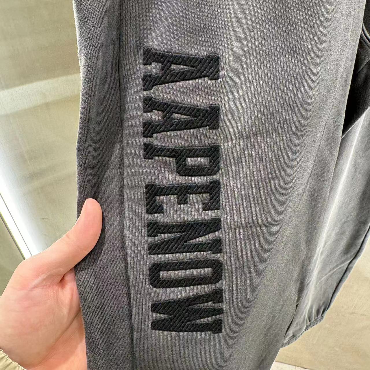 香港專櫃代購 Aape 男裝 24秋冬猿顏徽章字母刺繡休閑厚絨束腳長褲衛褲627