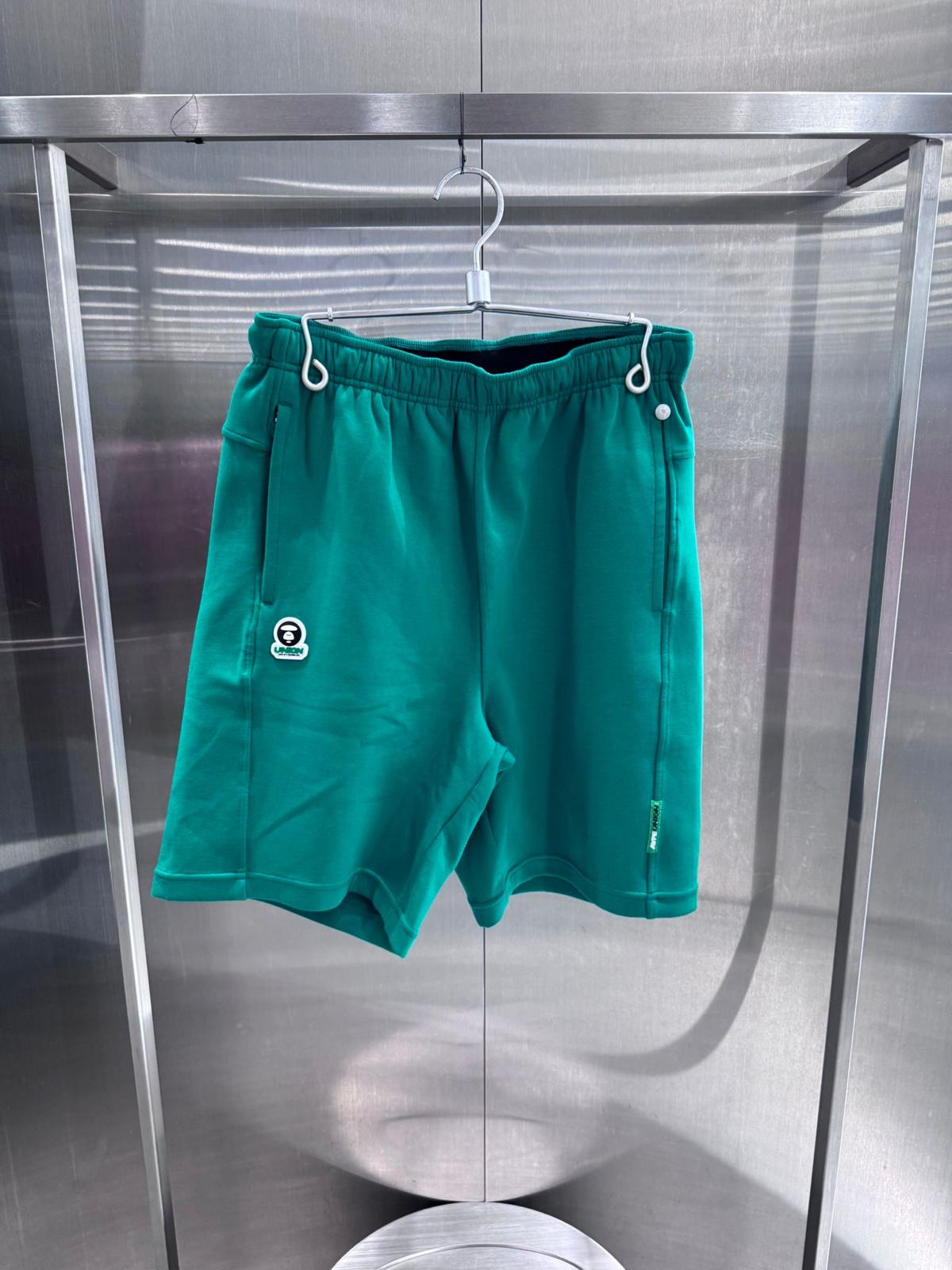 香港直郵 專櫃正品 Aape 26春夏 男 AAPEUNVS 運動系列匹克球猿人徽章舒適休閒短褲D637