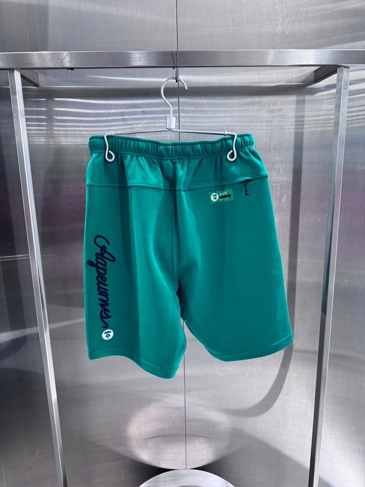 香港直郵 專櫃正品 Aape 26春夏 男 AAPEUNVS 運動系列匹克球猿人徽章舒適休閒短褲D637