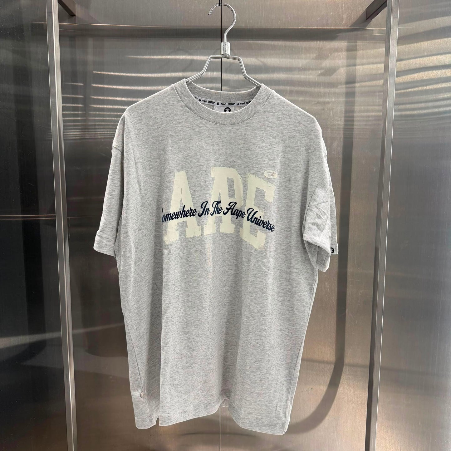 Aape 2026 秋冬 男裝秋冬美式撞色做舊字母猿人宇宙印花短袖T恤 10038 XR AR