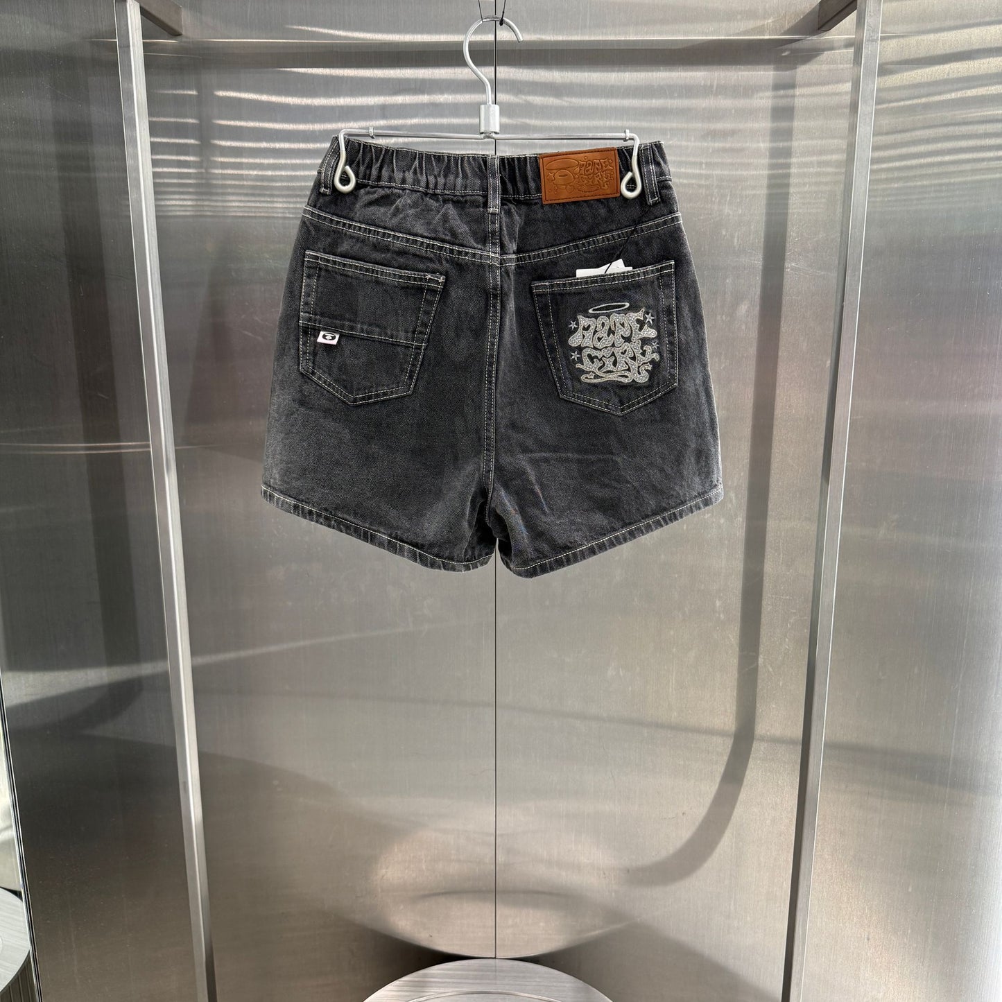 香港代購 專櫃正品 26春夏 Aape 女 猿人刺繡徽章潮流迷彩水洗做舊牛仔裙褲D625