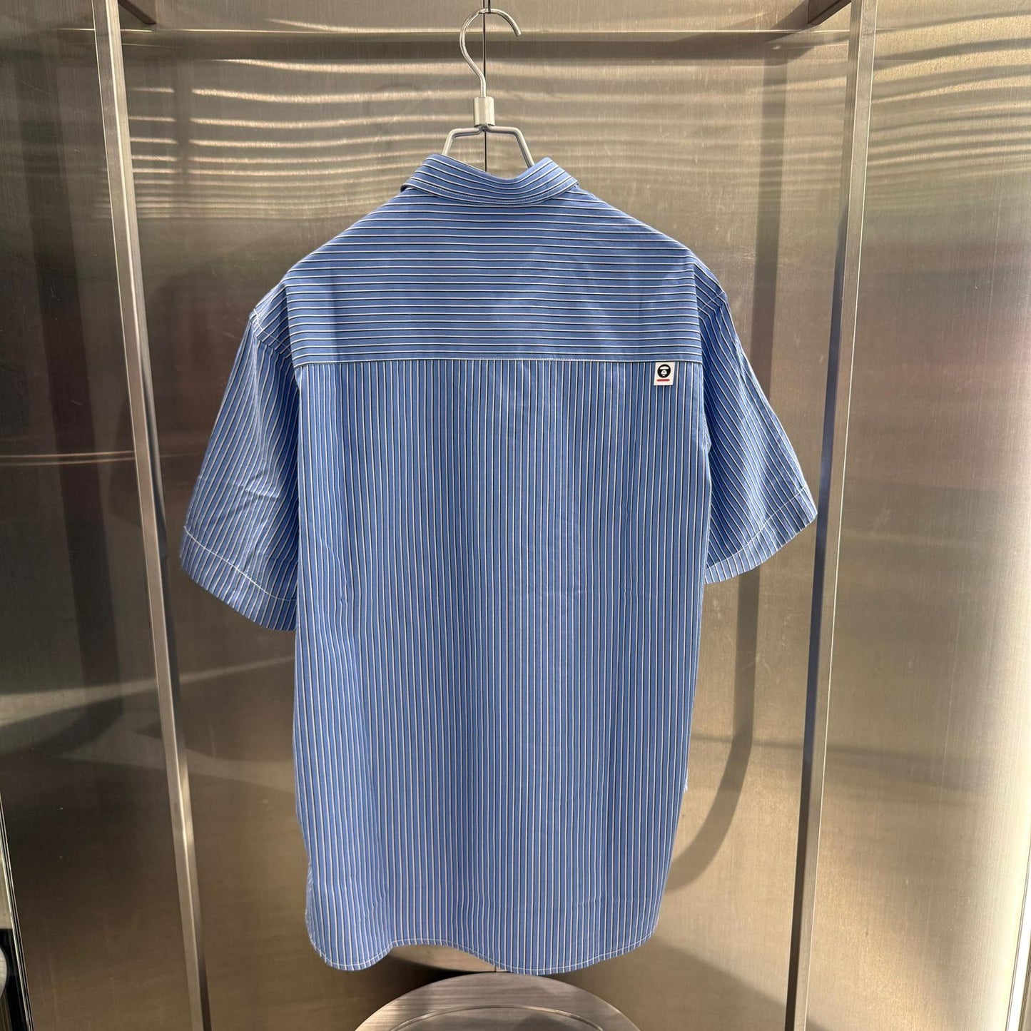 香港代購 專櫃正品 26春夏 Aape 男 AAPENOW 猿人小標徽章簡約舒適休閒條紋短袖襯衫8561
