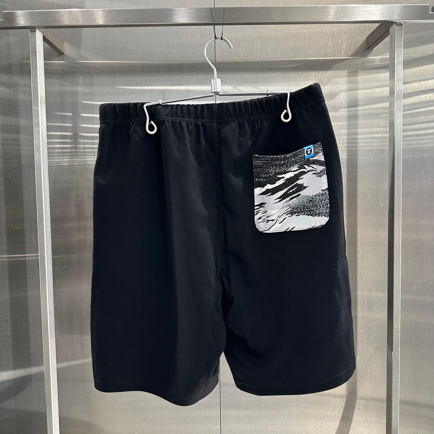 香港代購 專櫃正品 26春夏 Aape 男 猿人徽章迷彩口袋潮流舒適休閒短褲D616