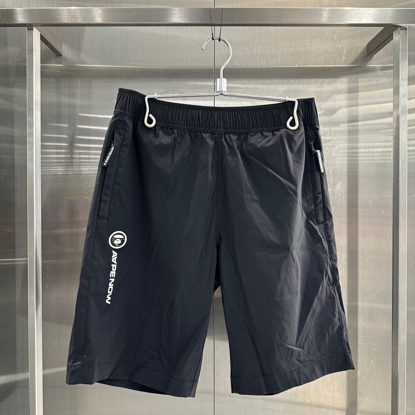 香港代購 專櫃正品 26春夏 Aape 男 AAPENOW 猿人小標徽章簡約舒適潮流短褲C680