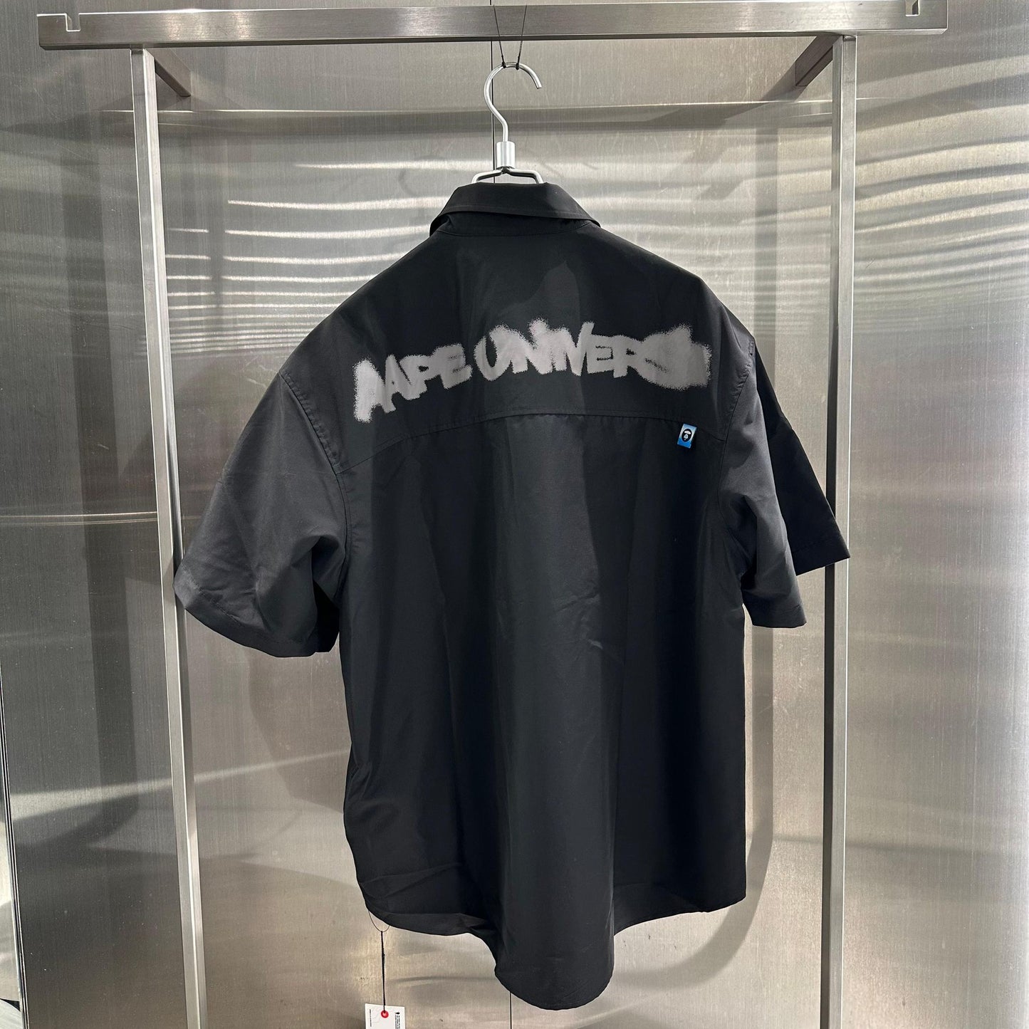 香港代購 專櫃正品 26春夏 Aape 男 AAPEUNVS 猿人徽章字母塗鴉多口袋工裝短袖襯衫8573