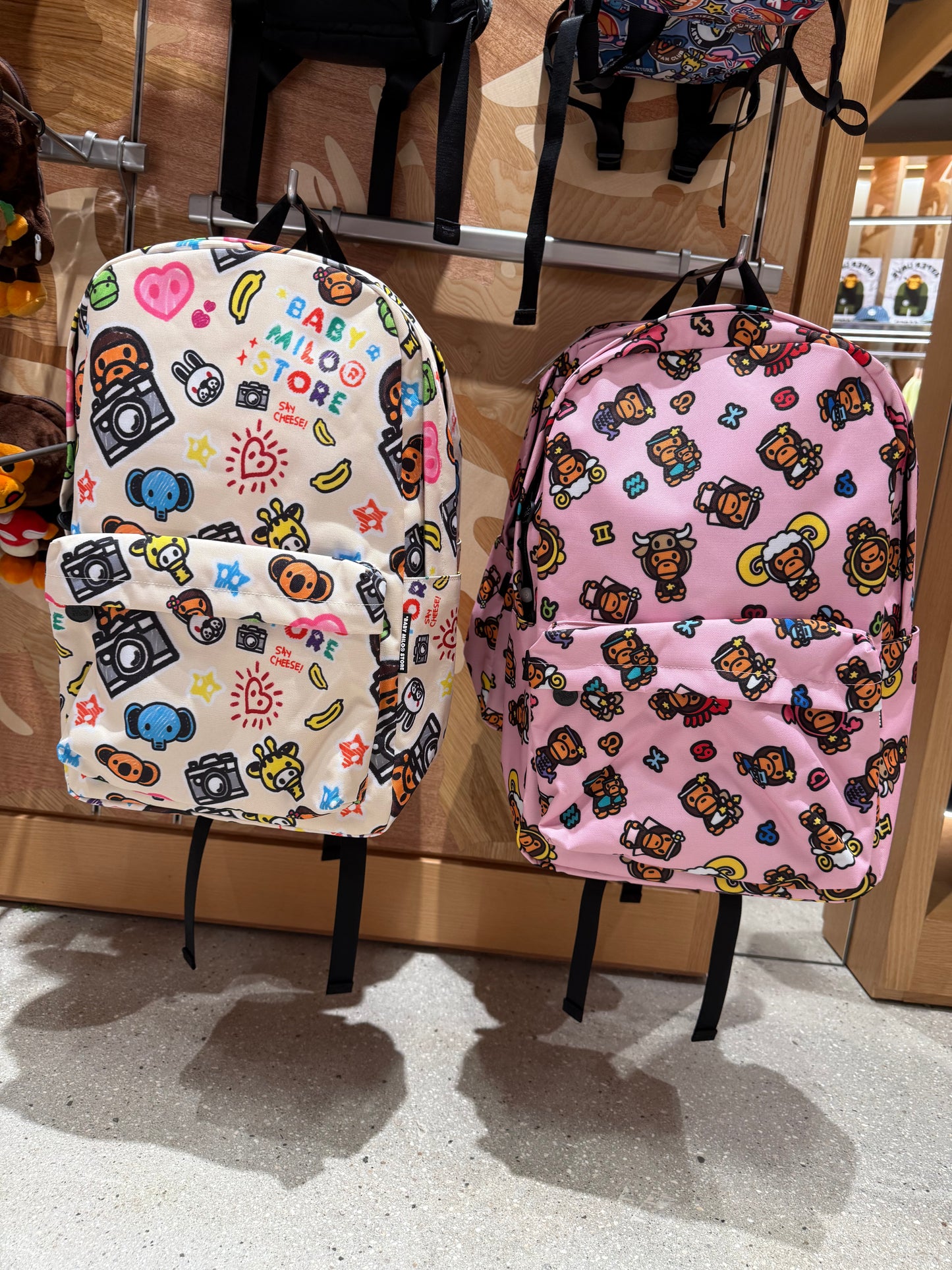 香港代購 專櫃正品 BABY MILO STORE 攝影星座小猴滿版卡通圖案後背包（大號）4224XXR