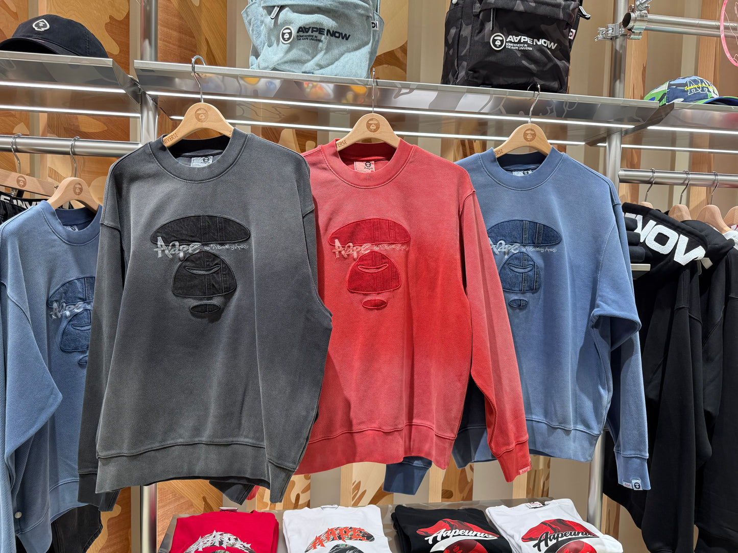 香港直郵 Aape 26秋冬男裝噴漆塗鴉字母牛仔猿洗舊復古衛衣 E324