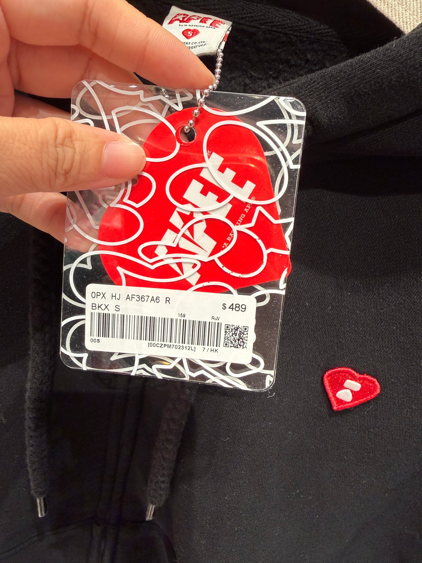 香港直郵 APEE 帶帽愛心logo衛衣 367