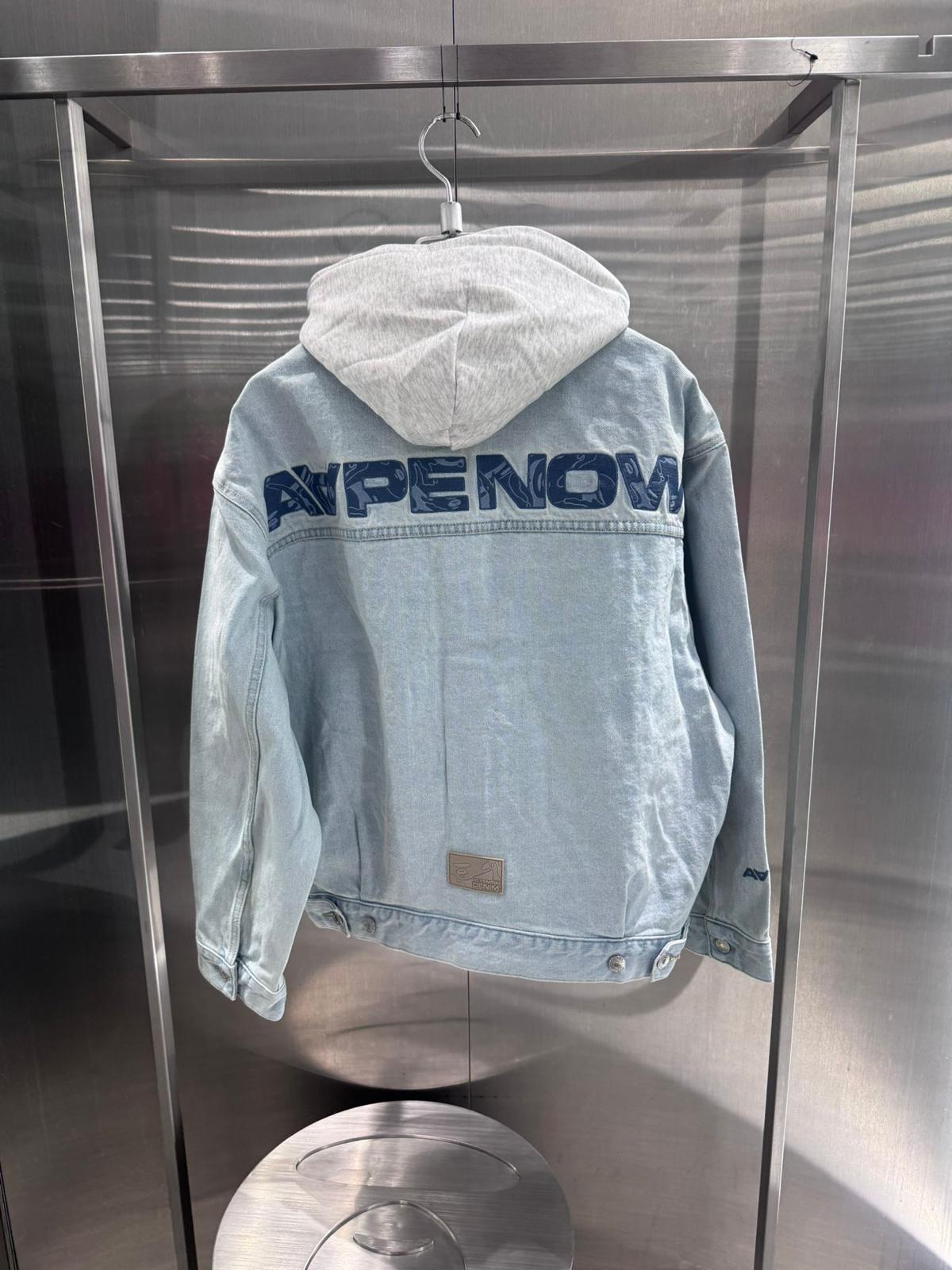 香港直郵 專櫃正品 Aape 26春夏 男 猿人徽章可拆卸帽水洗做舊牛仔夾克外套7766