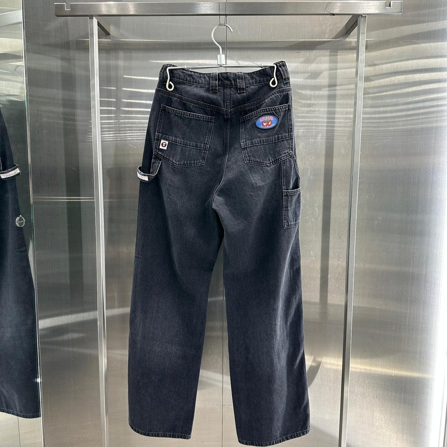 香港直郵 專櫃正品 Aape 26春夏 女  猿人刺繡徽章水洗做舊牛仔長褲D620