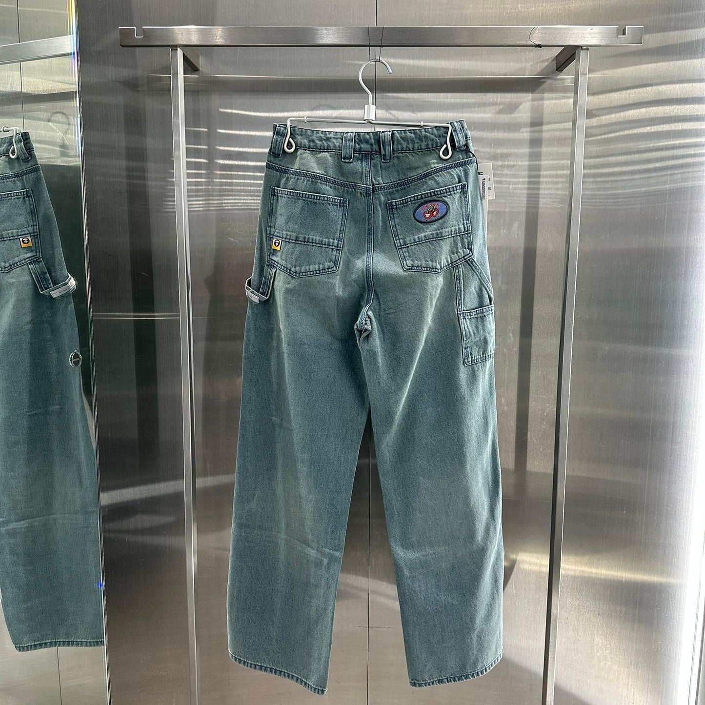 香港直郵 專櫃正品 Aape 26春夏 女  猿人刺繡徽章水洗做舊牛仔長褲D620