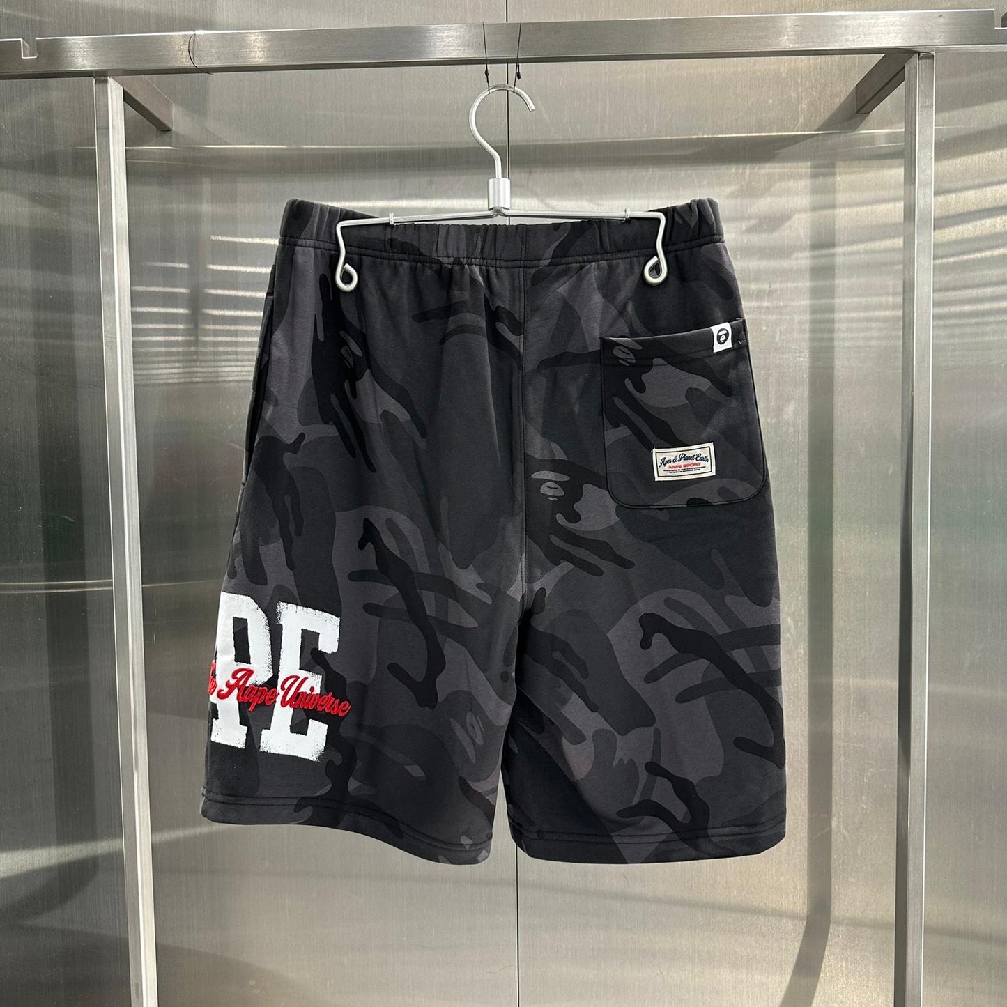 香港直郵 專櫃正品 Aape 26春夏 男 猿人徽章字母刺绣迷彩潮流舒适短裤C695