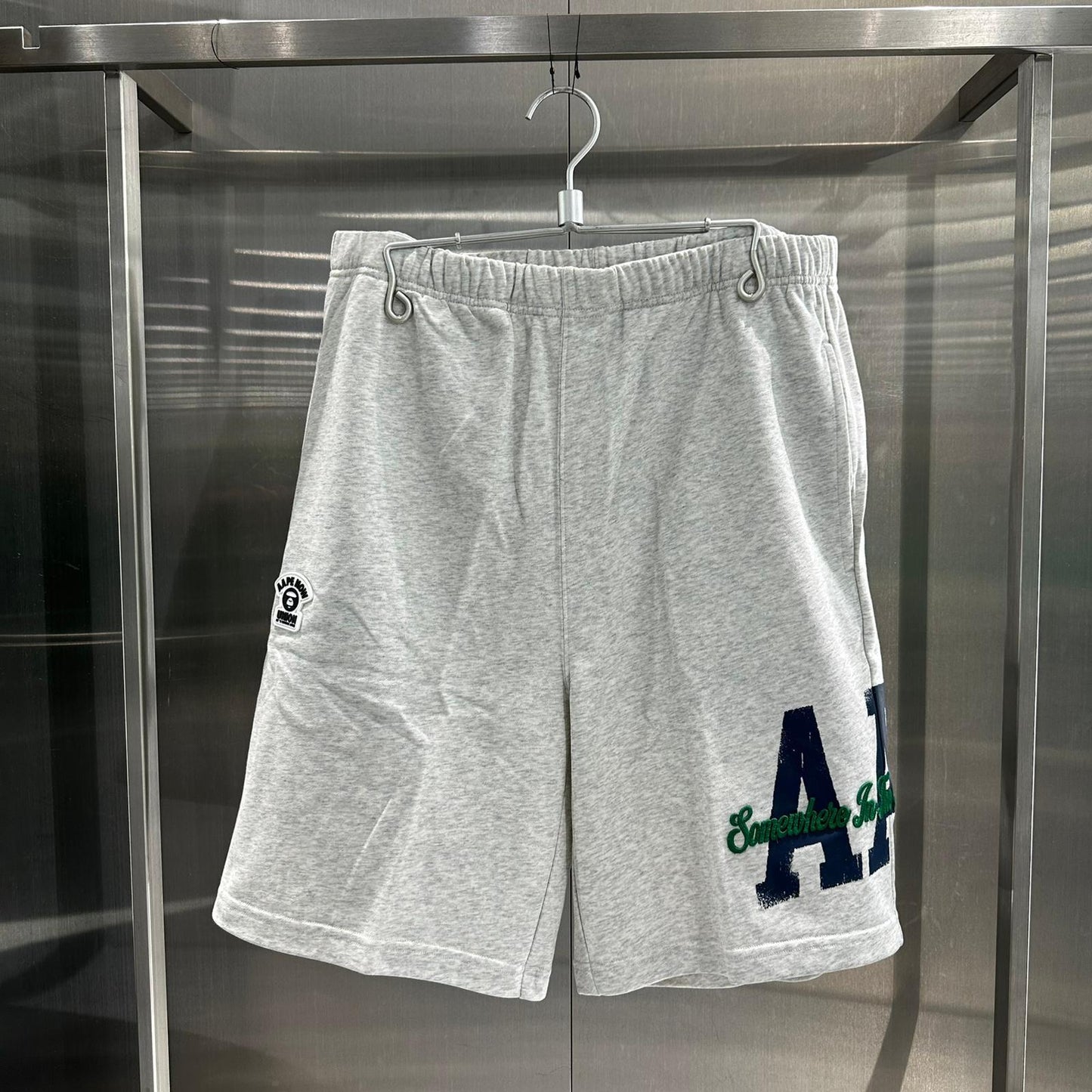 香港直郵 專櫃正品 Aape 26春夏 男 猿人徽章字母刺绣迷彩潮流舒适短裤C695