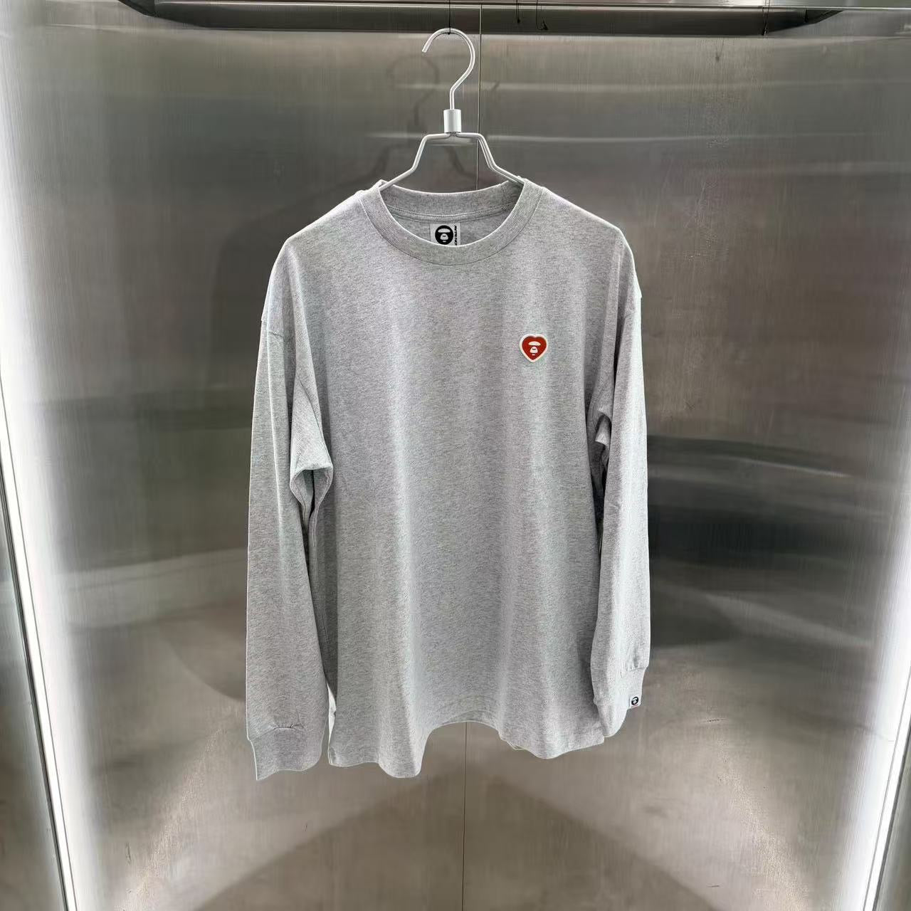 香港直郵 Aape 26春夏 男 心型猿人徽章舒適簡約純色圓領長袖T恤1815