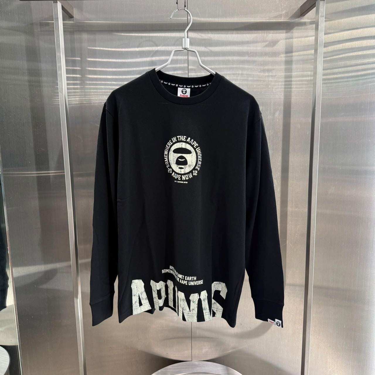 香港直郵 Aape 26秋冬 男 美式複古裂紋字母猿人宇宙印花長袖T卹1971