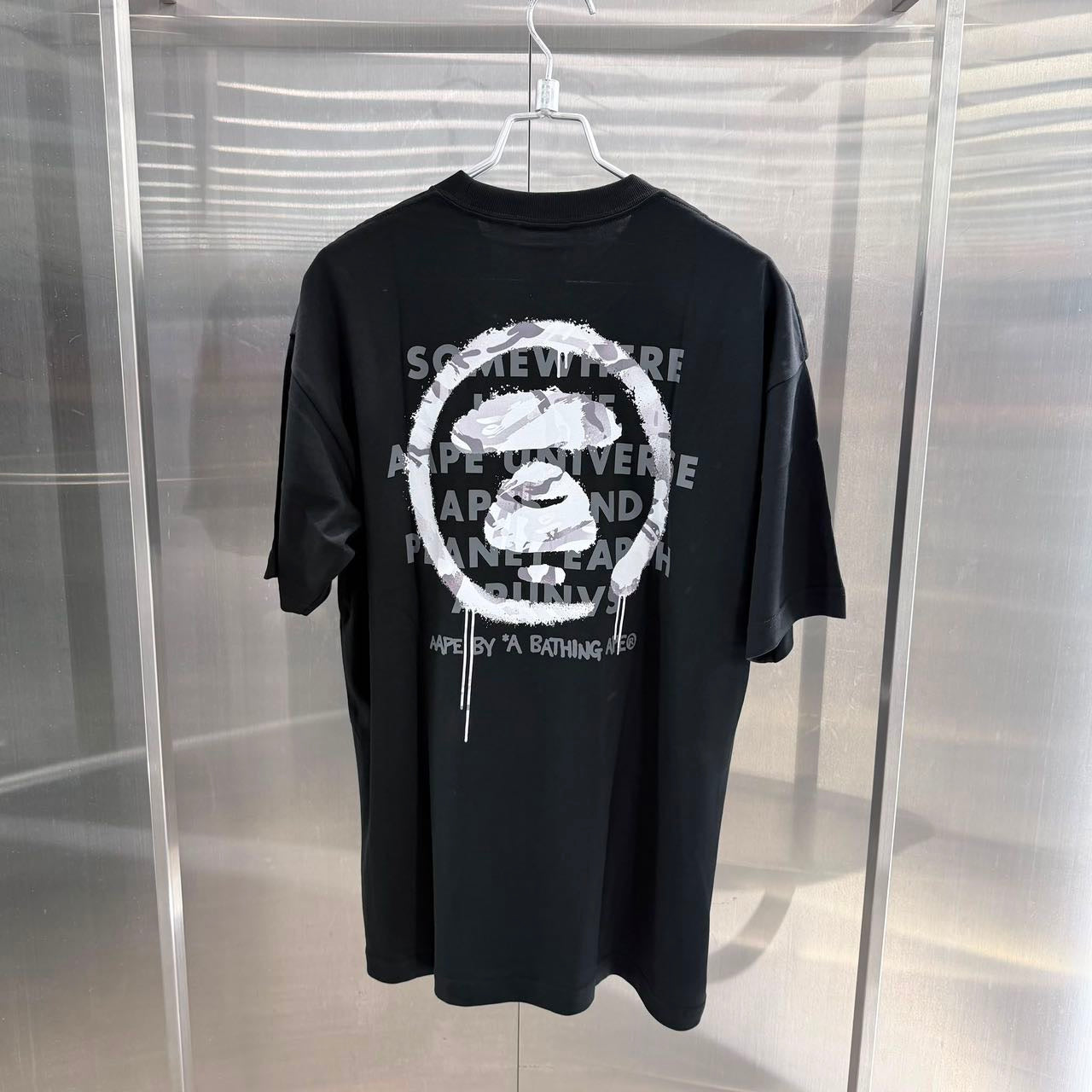 Aape 2026 男裝秋冬迷彩噴漆滴墨猿人塗鴉字母印花短袖T恤 10035 AR XR