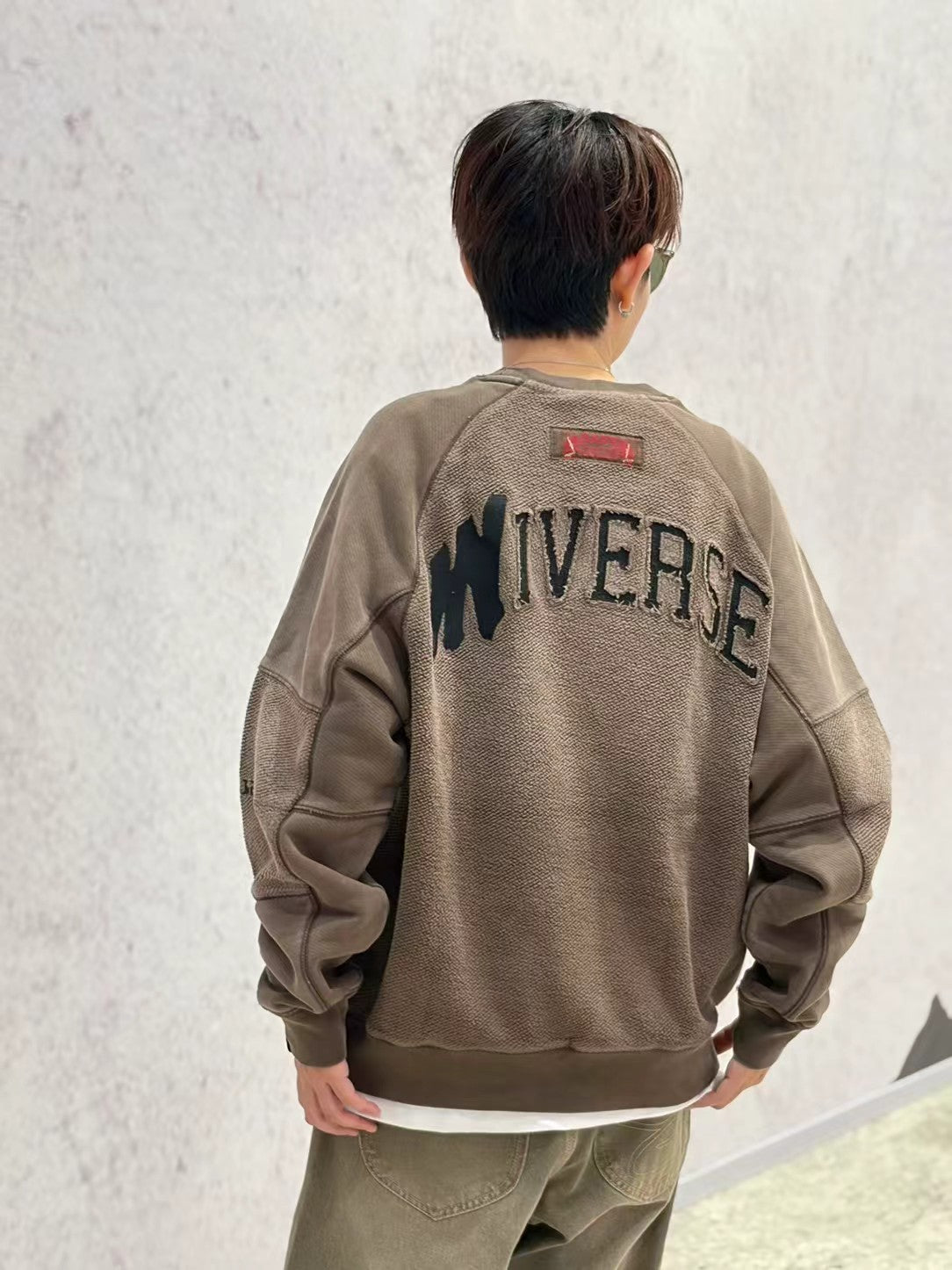 香港直郵 Aape 男裝 26秋冬牙刷繡猿人徽章酸洗水洗做舊圓領衛衣E326  AAPSWME326XXR