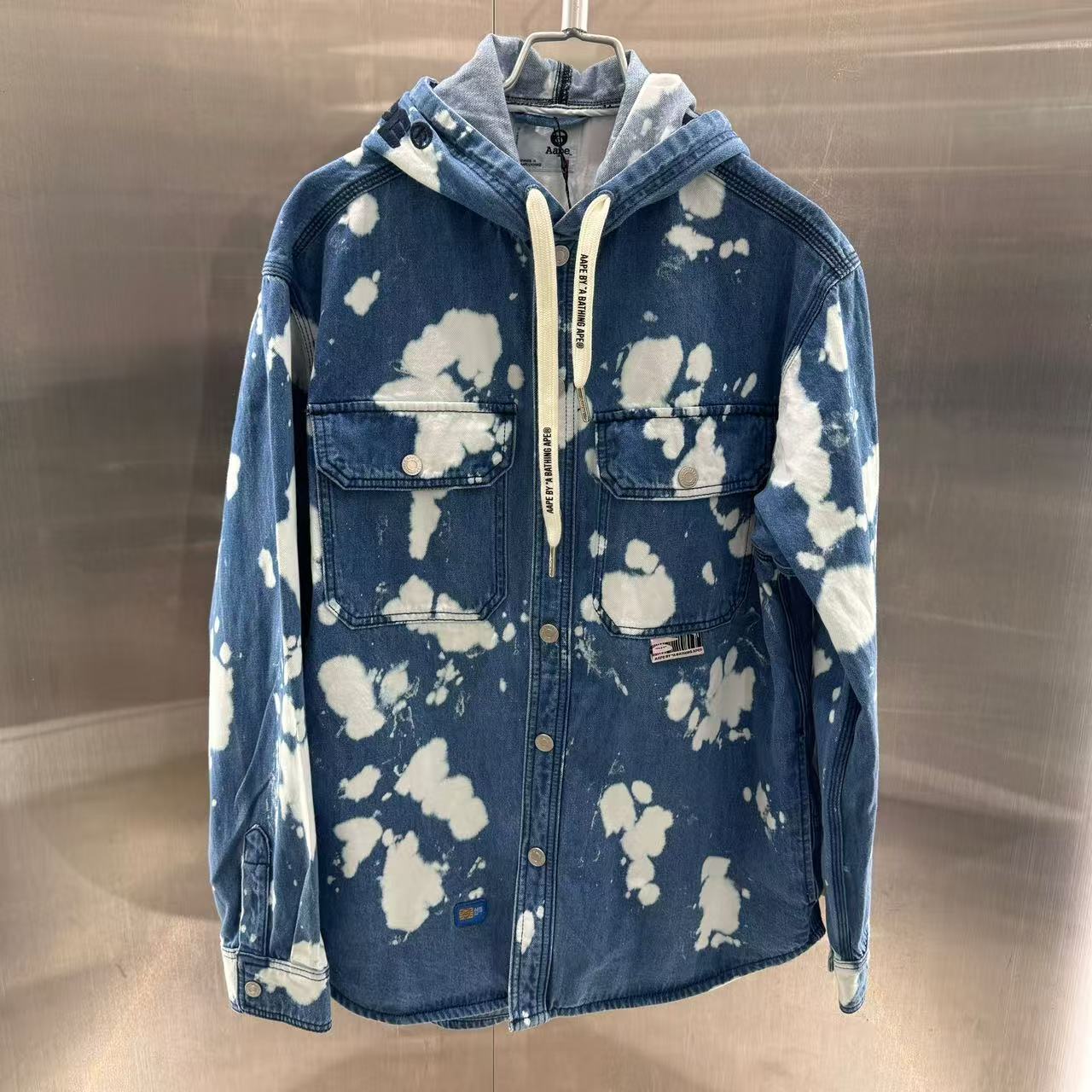 香港代購 專櫃正品 26春夏 Aape 男 AAPEUNVS 漂白潑墨效果連帽工裝牛仔襯衫外套8571
