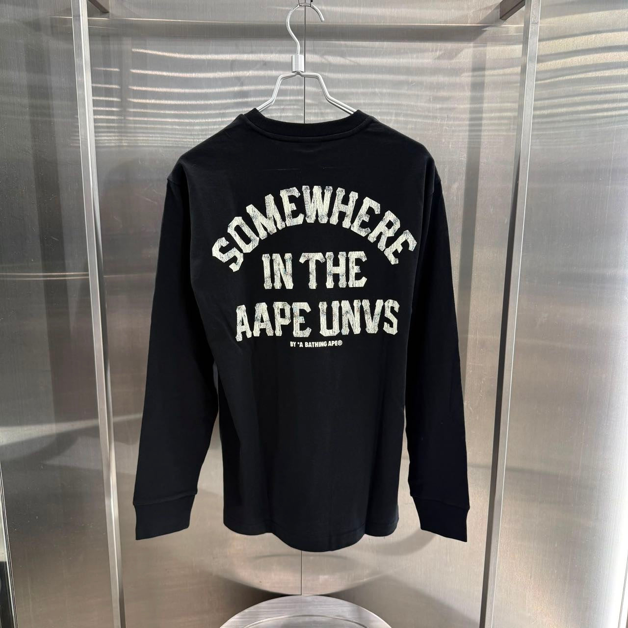 香港直郵 Aape 26秋冬 男 美式複古裂紋字母猿人宇宙印花長袖T卹1971