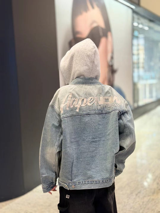 香港直郵 Aape 26秋冬 男 刺繡章可拆卸帽水洗做舊工裝牛仔夾克 7796