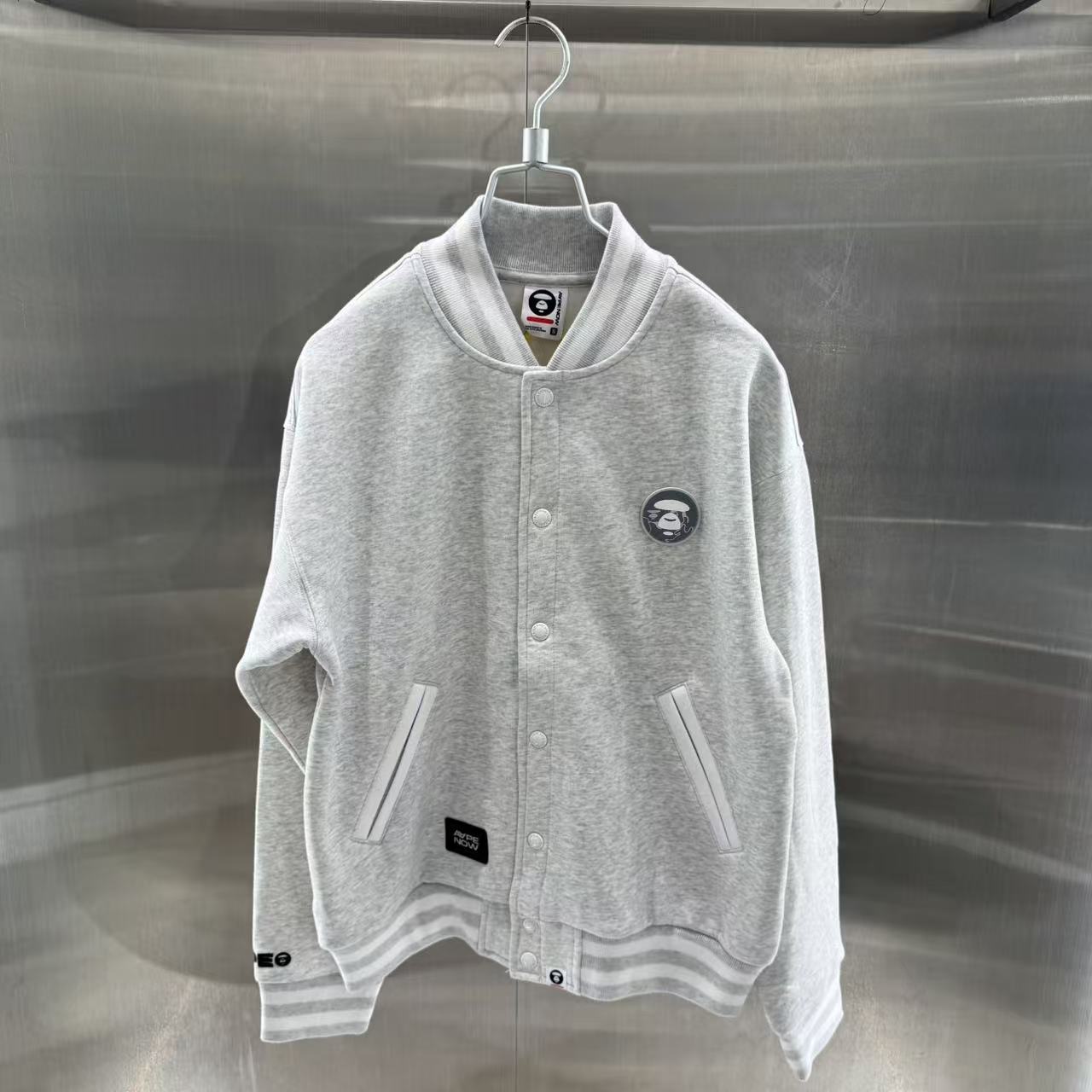 香港直郵 Aape 25秋冬 男 猿人徽章潮流休閑薄絨衛衣棒球服外套C360