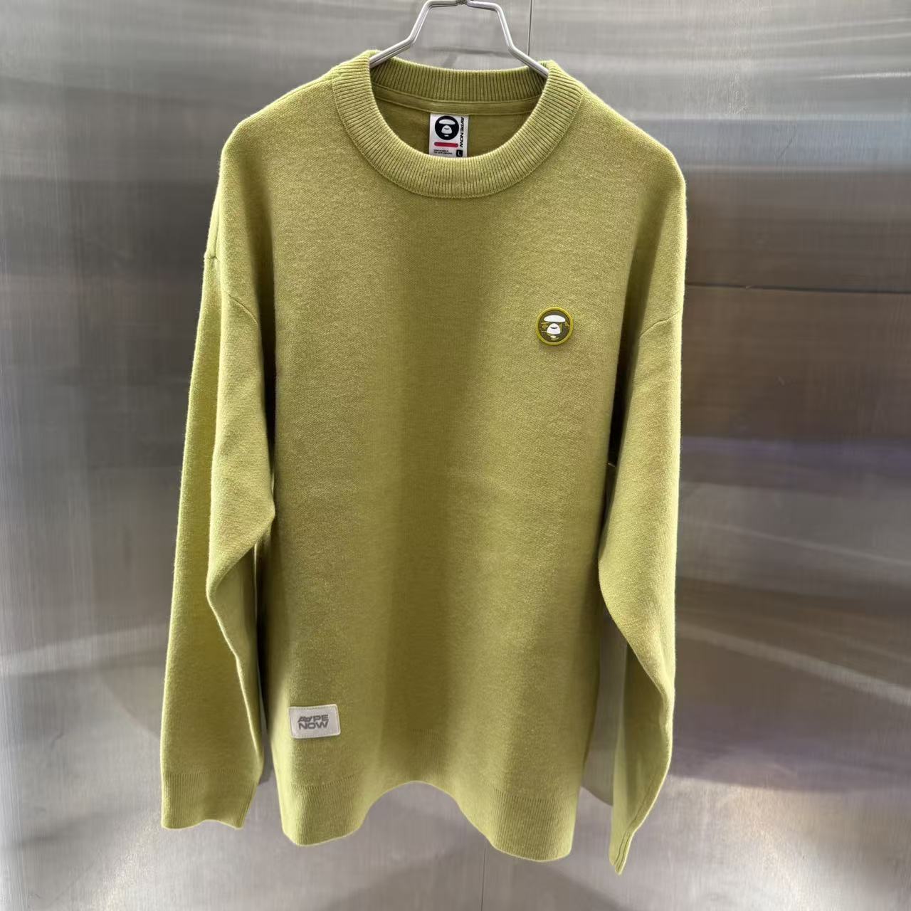 香港直郵 Aape 25秋冬 男 小標徽章休閑簡約純色圓領針織衫C361