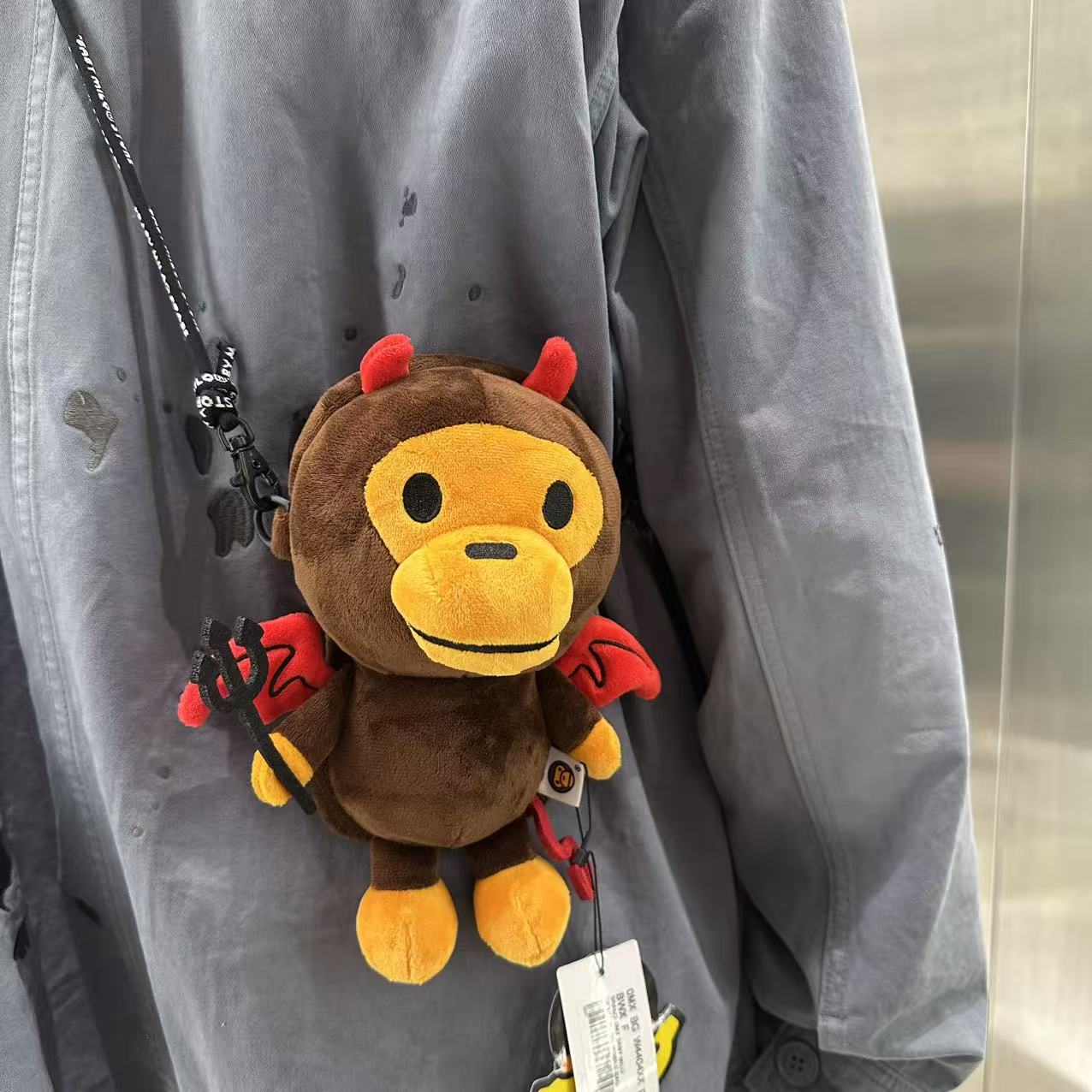 香港直郵 BABY MILO STORE 卡通惡魔小猴公仔手機包4404