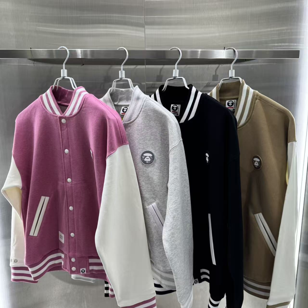 香港直郵 Aape 25秋冬 男 猿人徽章潮流休閑薄絨衛衣棒球服外套C360