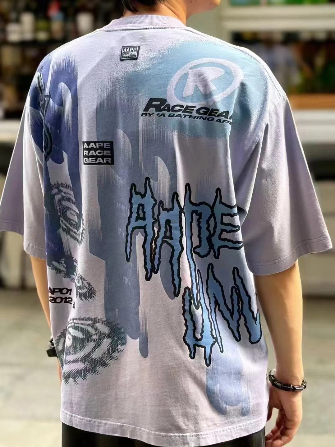 Aape 男裝26年春夏賽車風水洗做舊字母齒輪印花T卹1864