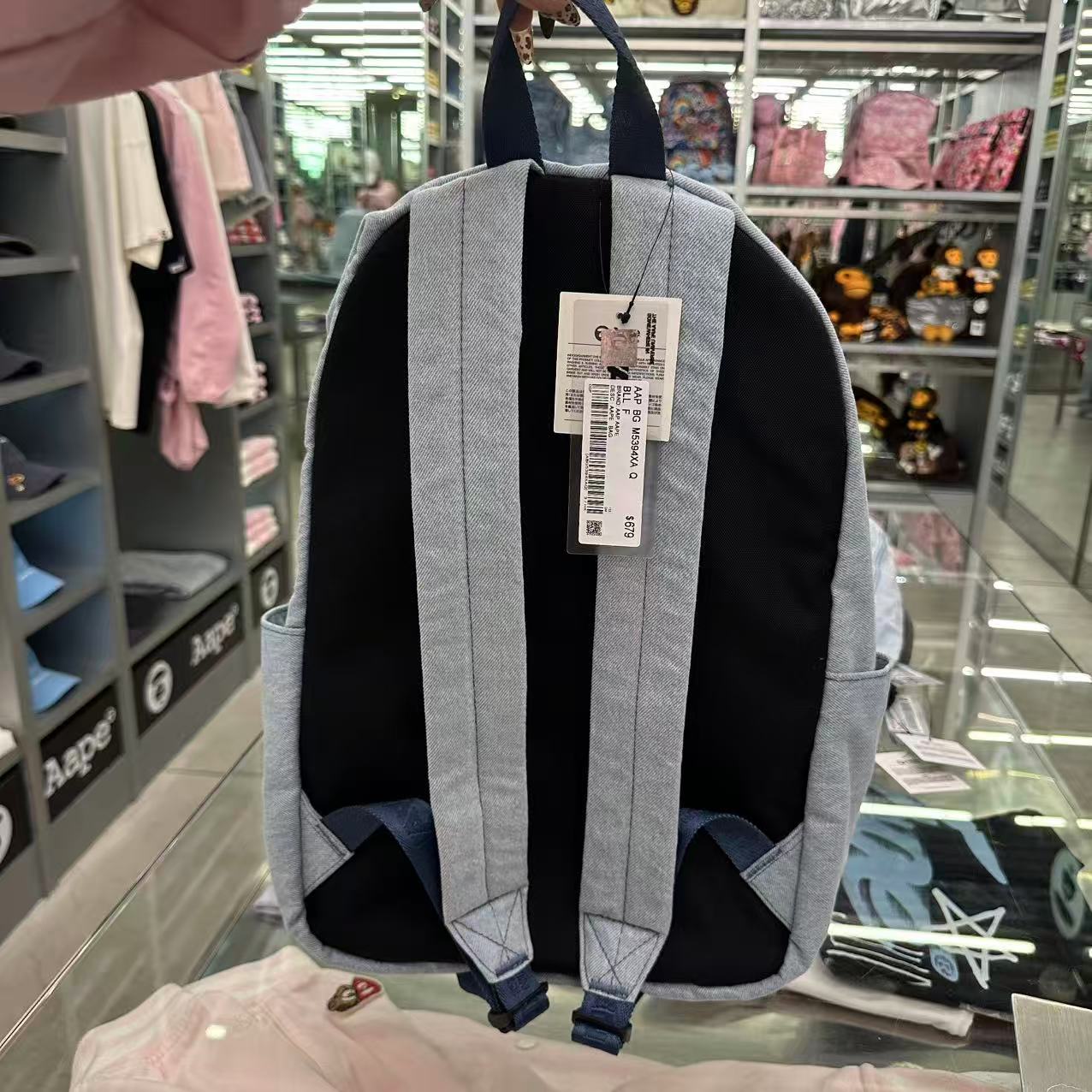 香港直郵  Aape AAPENOW 猿人小標徽章淺藍休閒通勤雙肩包5394