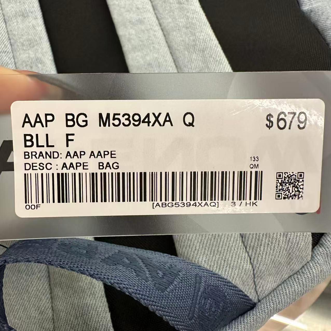 香港直郵  Aape AAPENOW 猿人小標徽章淺藍休閒通勤雙肩包5394